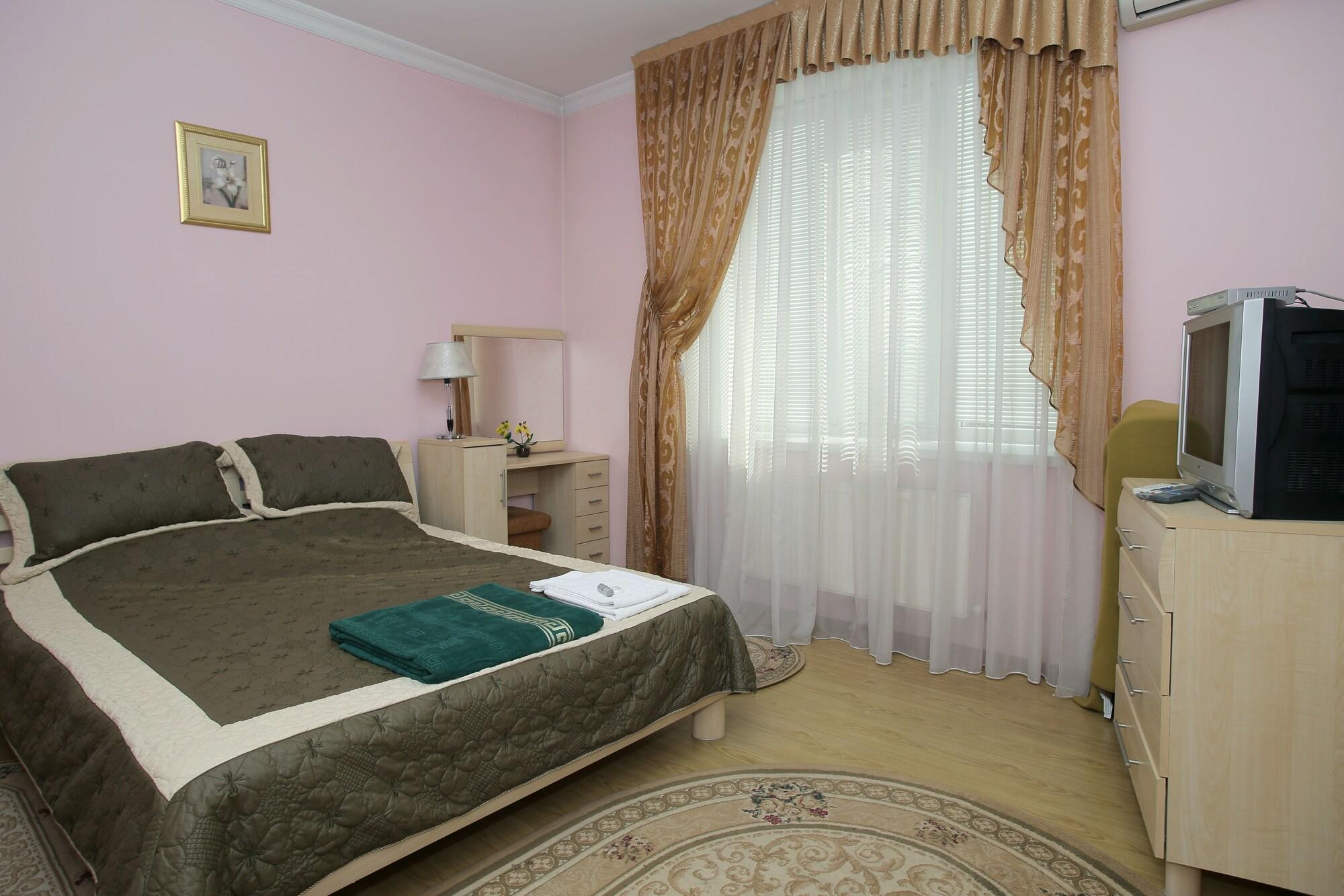 Majami Hotel Chisinau Exterior foto