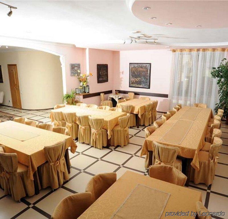 Majami Hotel Chisinau Exterior foto