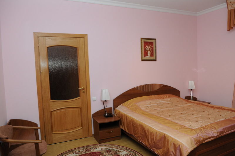 Majami Hotel Chisinau Exterior foto